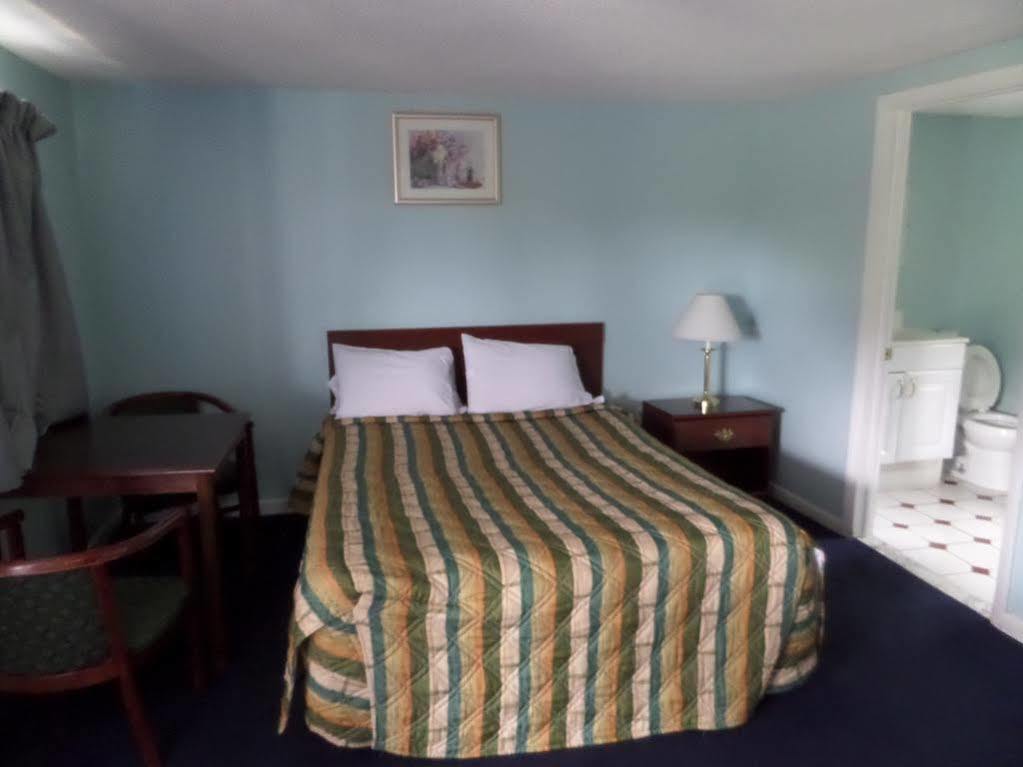 The Inn Of Dayville Bagian luar foto